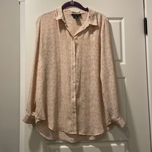 Rachel Zoe light pink leopard print bottom down blouse